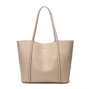 2025 Neue große Kapazität mit echtem Leder -Frauen -Tasche Sommerhandtasche große Tasche Kowide Arbeit Pendeln mit Umhängetasche