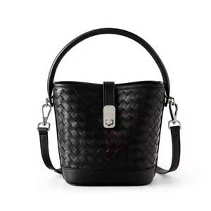 Benutzerdefinierte neue Top-Layer-Schaffell Leder gewebte Eimerbeutel Frauenhandtasche Messenger-Tasche High-End-Pendel-Umhängetasche